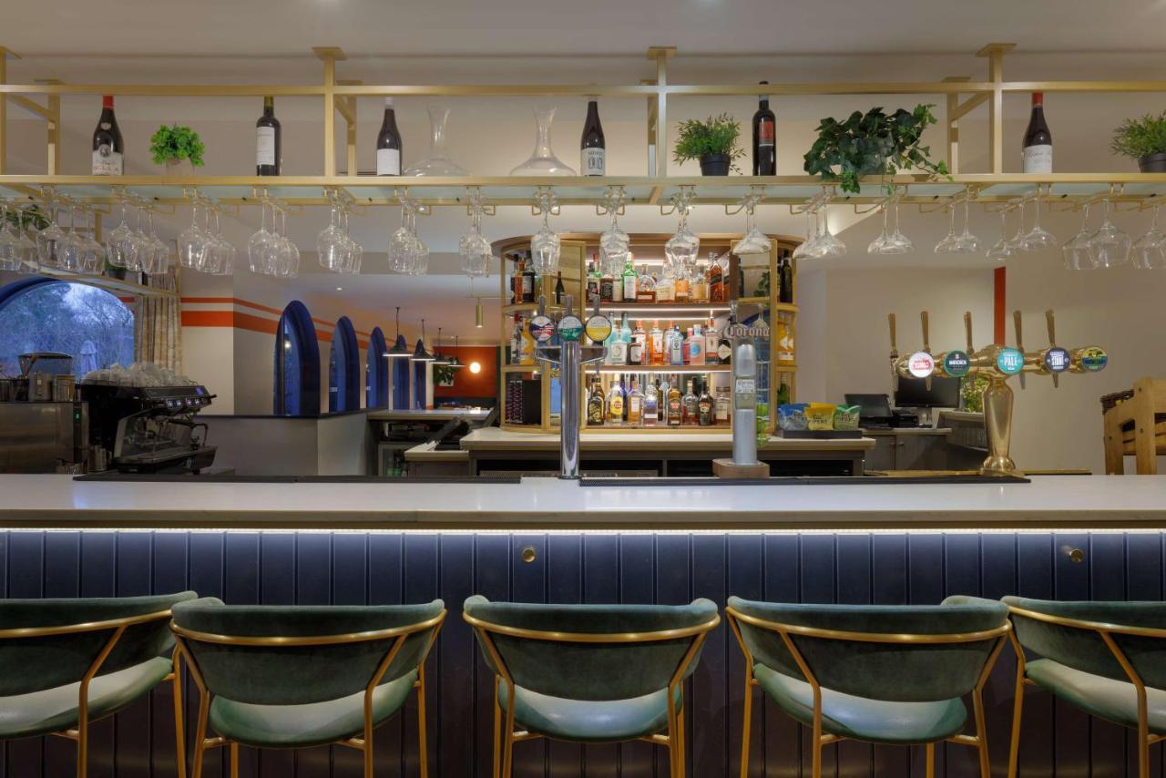 Hotel Hilton Cobham Cobham  Zewnętrze zdjęcie
