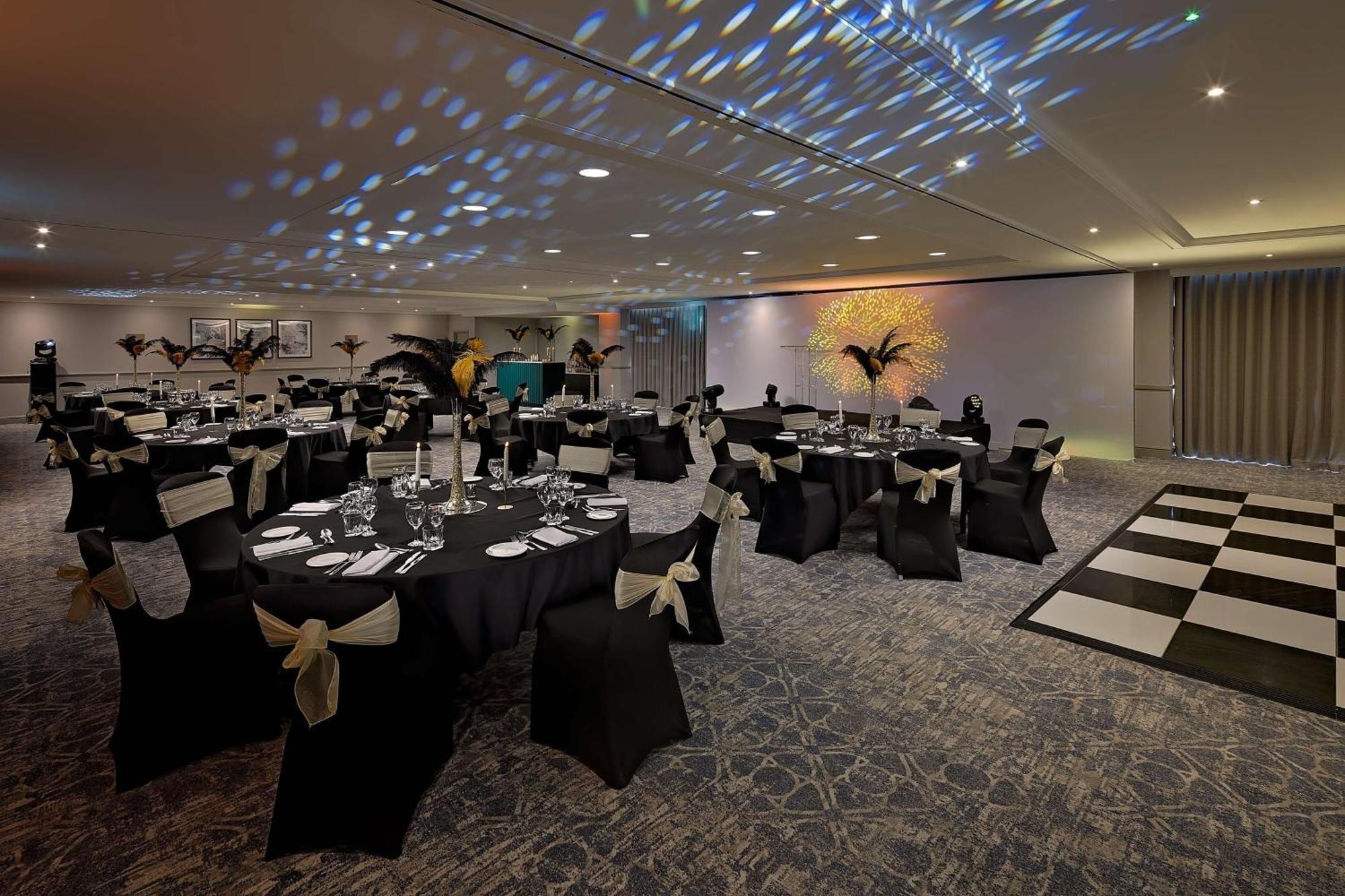 Hotel Hilton Cobham Cobham  Zewnętrze zdjęcie