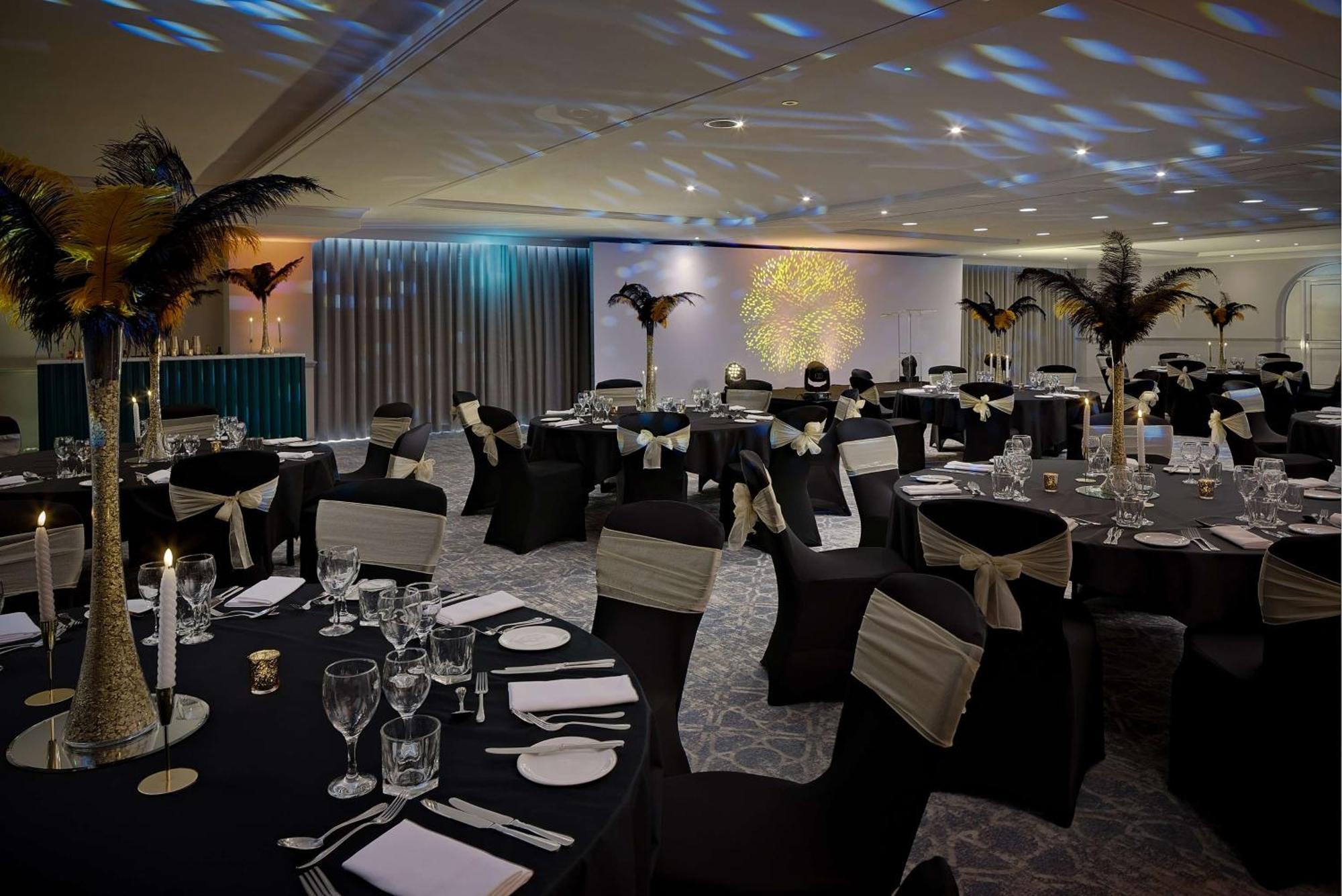 Hotel Hilton Cobham Cobham  Zewnętrze zdjęcie